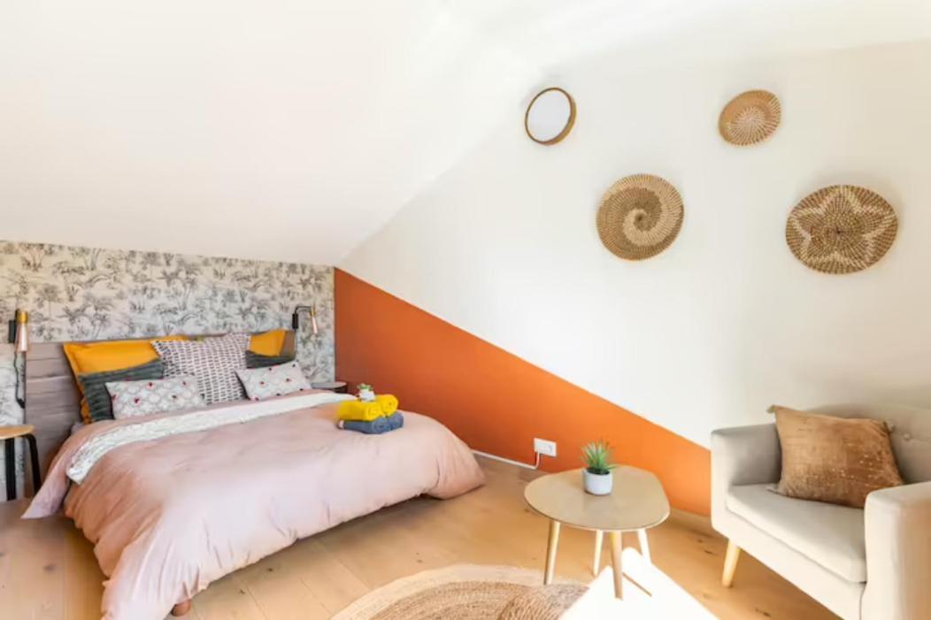La Parenthese, D'hotes